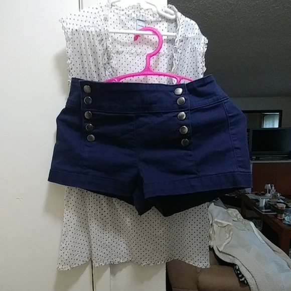 Forever 21 - Picture 4 of 7